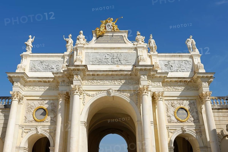 Arc Here triumphal arch