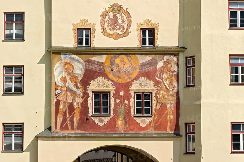 Medieval fresco with guardians in armour holding the Bavarian and Wasserburger standards below Jupiter on an eagle