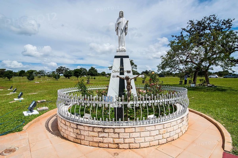 Christian statue in front of the Military church