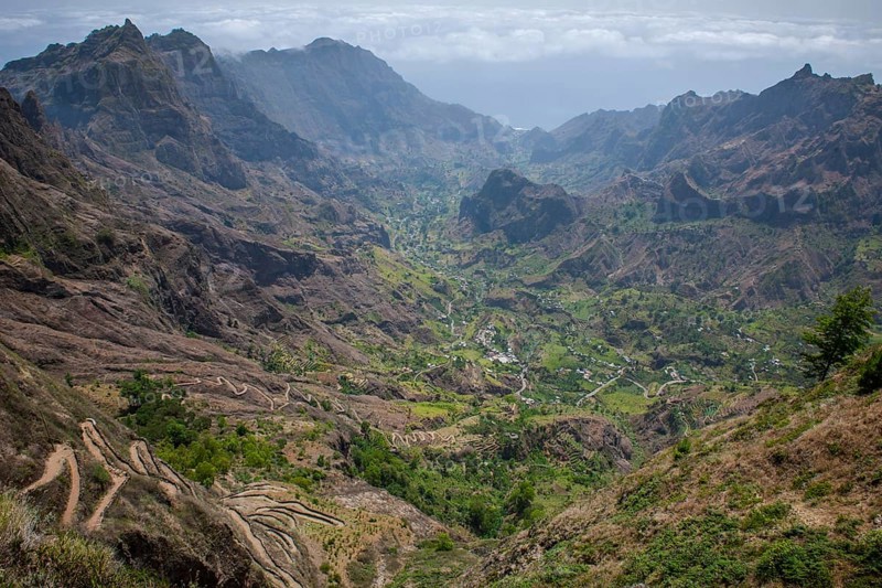 Hiking trails on the steep slopes of the Paul Valley