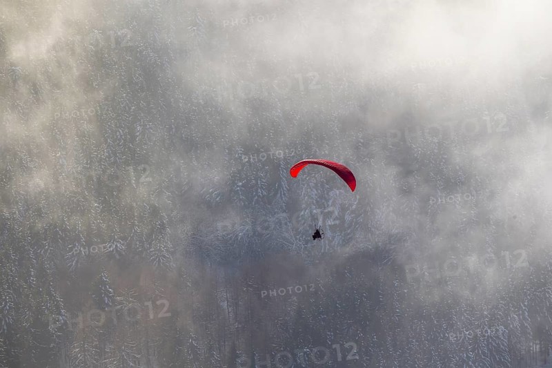 Motorised paraglider