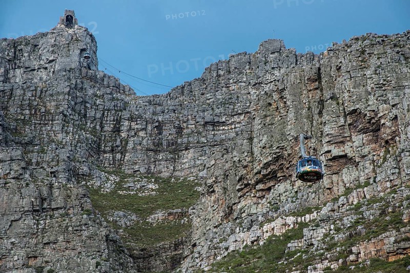 Cable car with a 360-view gondola to Table Mountain