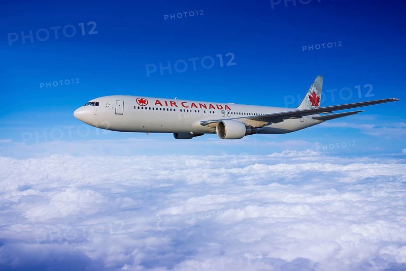 Air Canada Boeing 767-333 ER in flight