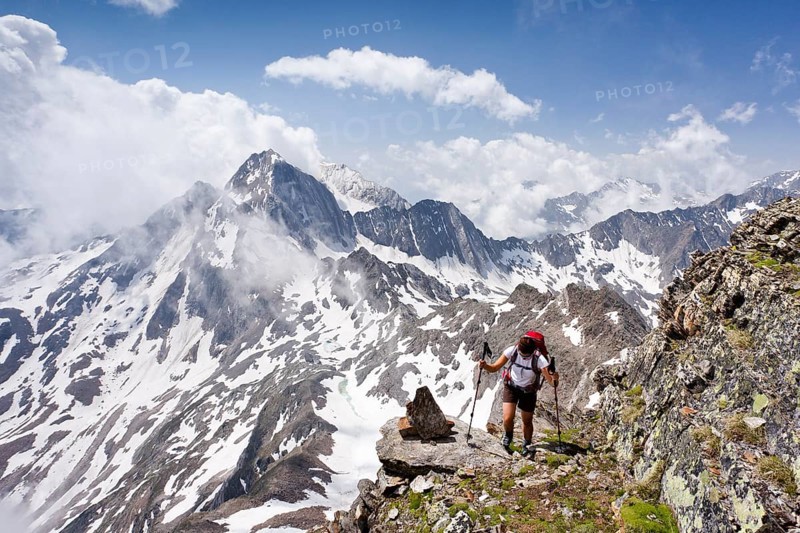 Hikers on the ascent of Mt Hochwilde or Hohe Wilde