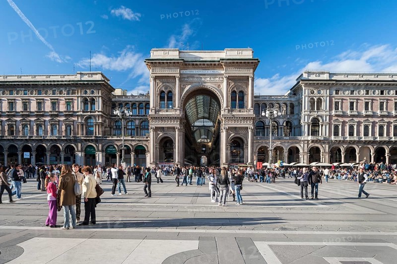 Piazza del Duomo with Galleria Vittorio Emanuele II shopping arcade