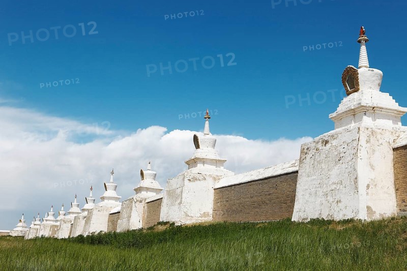 Stupas of the outer wall