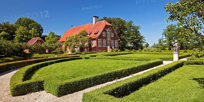 Garden with Haus Ruschhaus museum