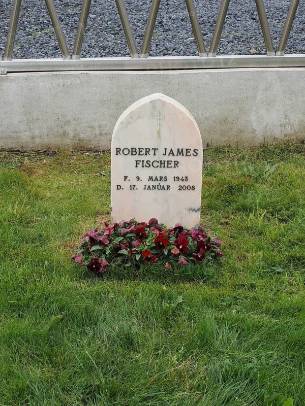 Tomb and gravestone of chess world champion Bobby fisherman