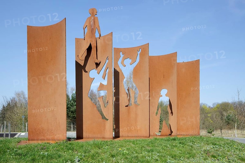 Sculpture memorial for the opening of the Berlin Wall