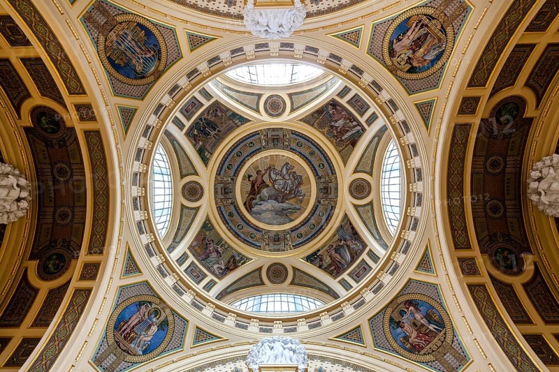 Dome of the entrance hall