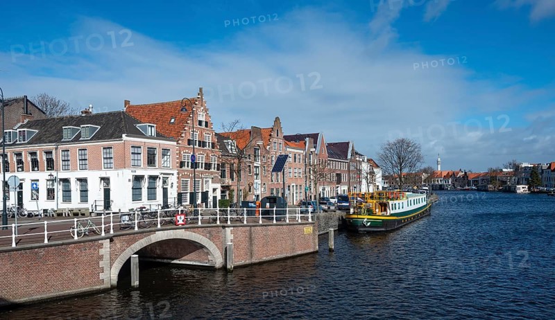 River Binnen Spaarne with Wildemansbrug