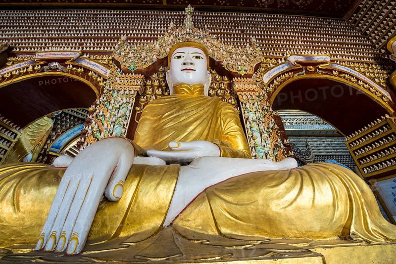 Seated Buddha statue