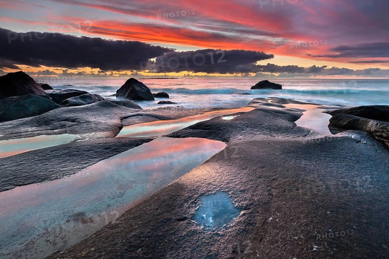 Evening mood on the coast near Utakleiv