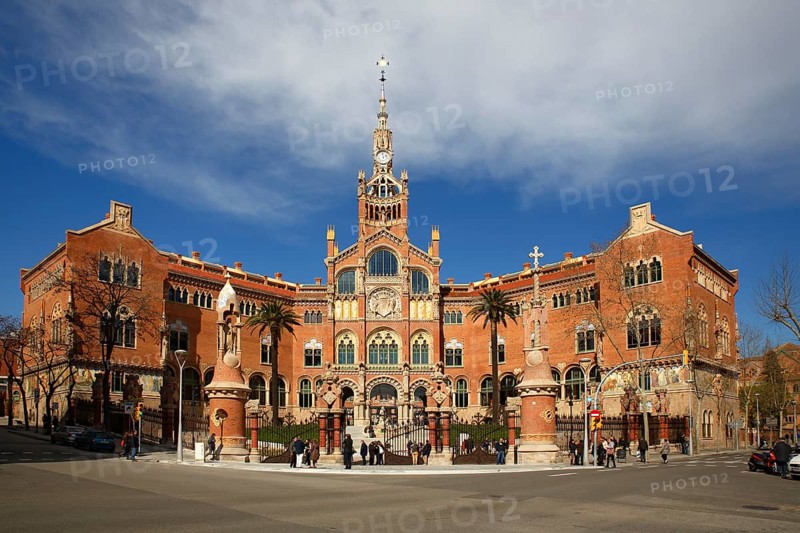 Main entrance of the former Hospital de la Santa Creu i Sant Pau