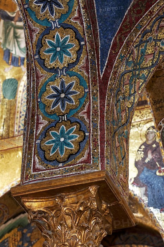 Column with Byzantine mosaics
