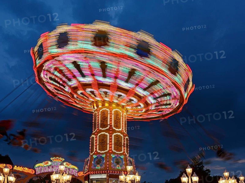 Chain carousel