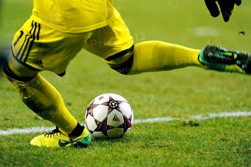 Goalkeeper kick
