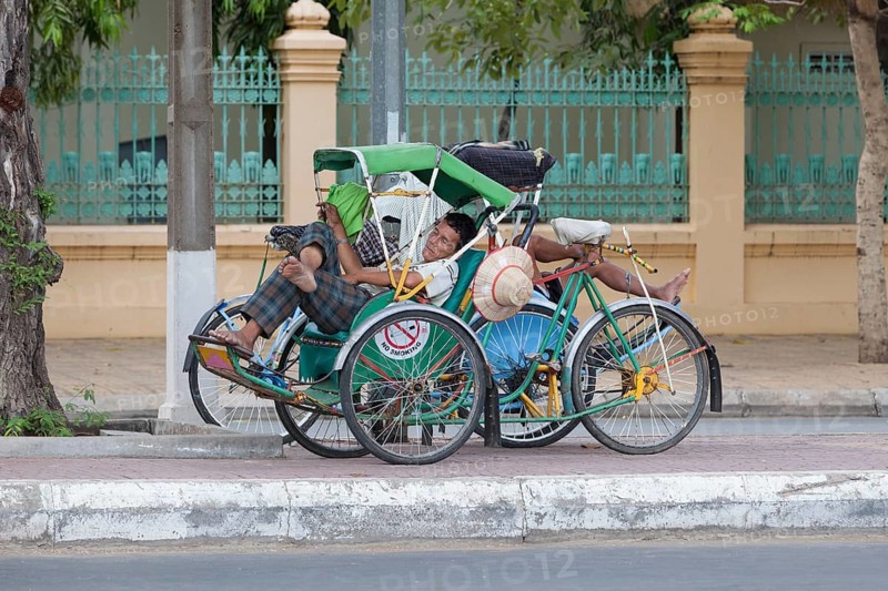 Sleeping cyclo drivers