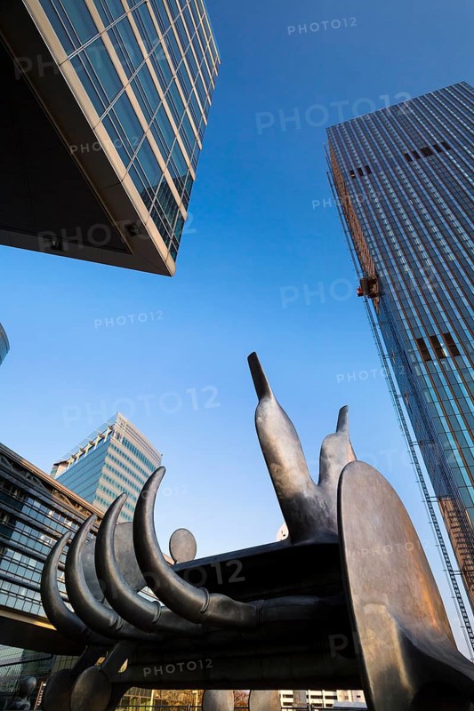 Modern sculpture from the Strabag Kunstforum art gallery in front of the Tech Gate Vienna and DC-Tower buildings