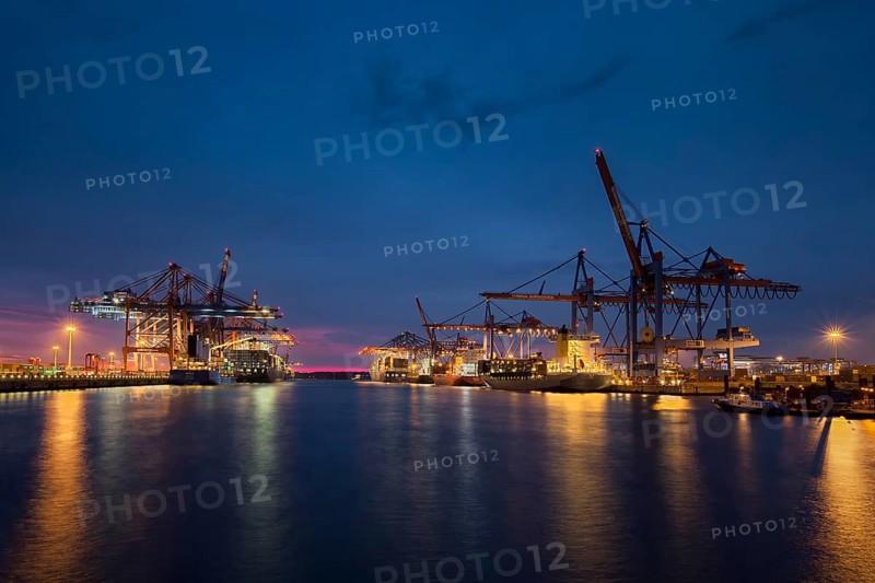 Waltershoferdamm 3 with the cranes of Container Terminal Burchardkai and EUROGATE Container Terminal