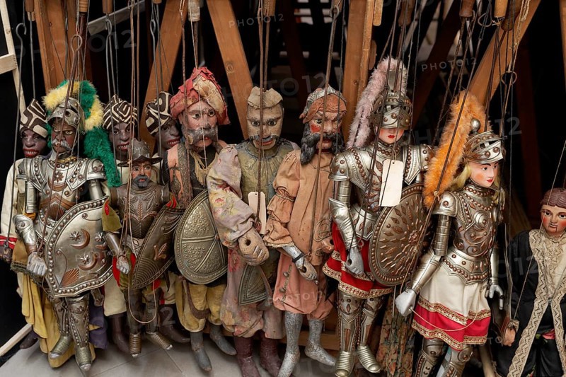 Historical puppets