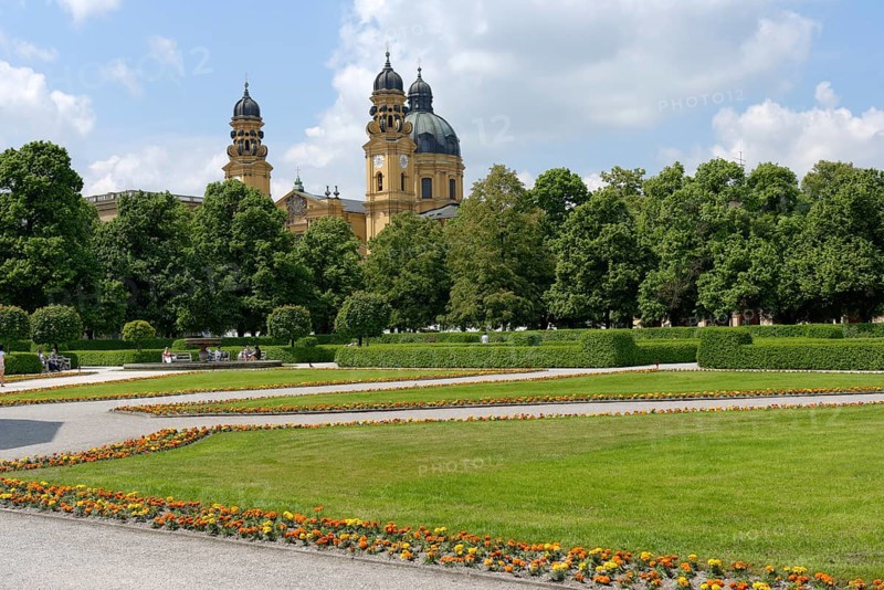 Hofgarten with the Theatine Church