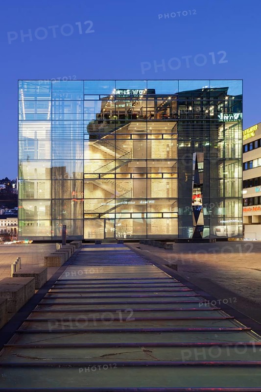Kunstmuseum art museum on Schlossplatz square