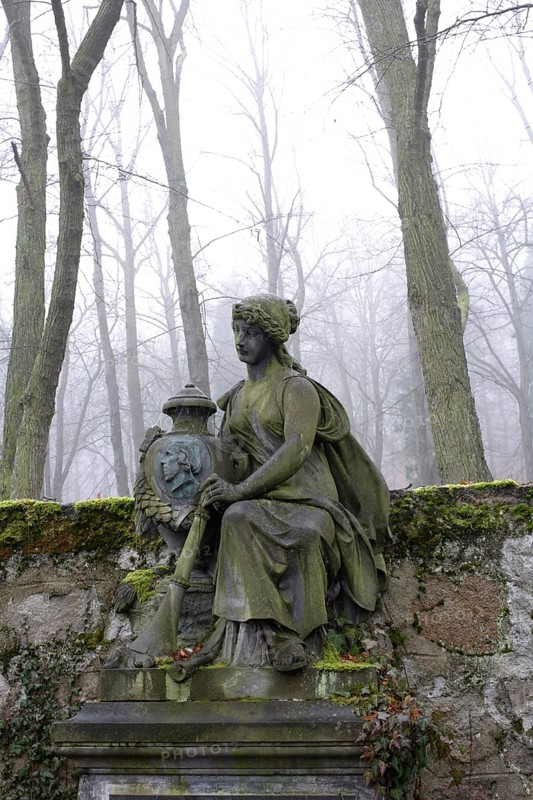 Old grave sculpture