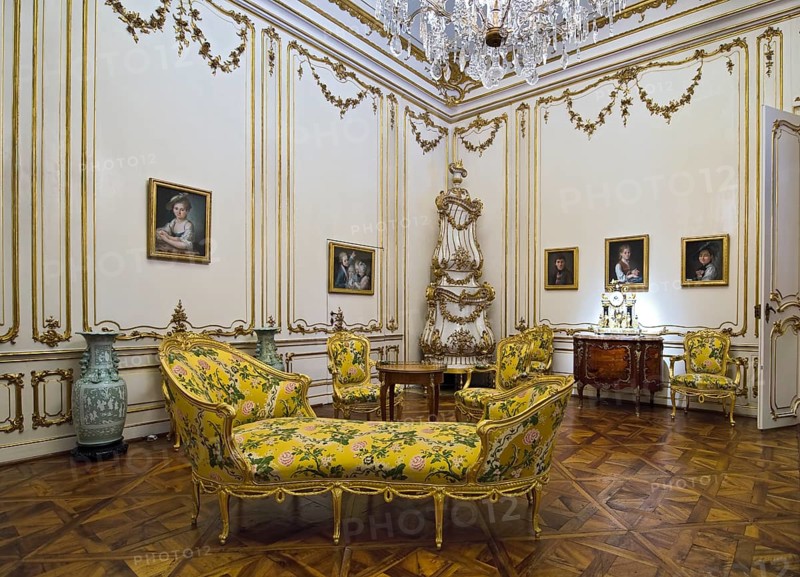 Yellow Salon