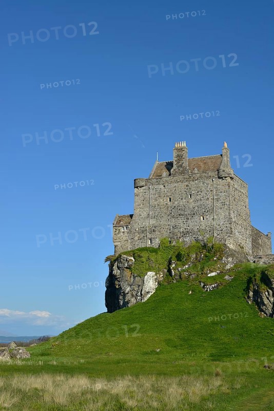 Duart Castle or Caisteal Dhubhairt