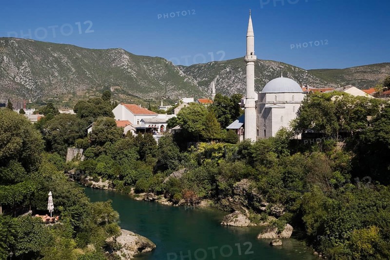 Historic centre with mosque and Neretva River