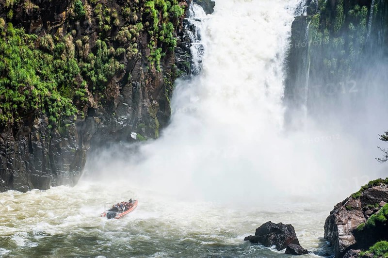 Jetboat underneath the Iguazu Falls
