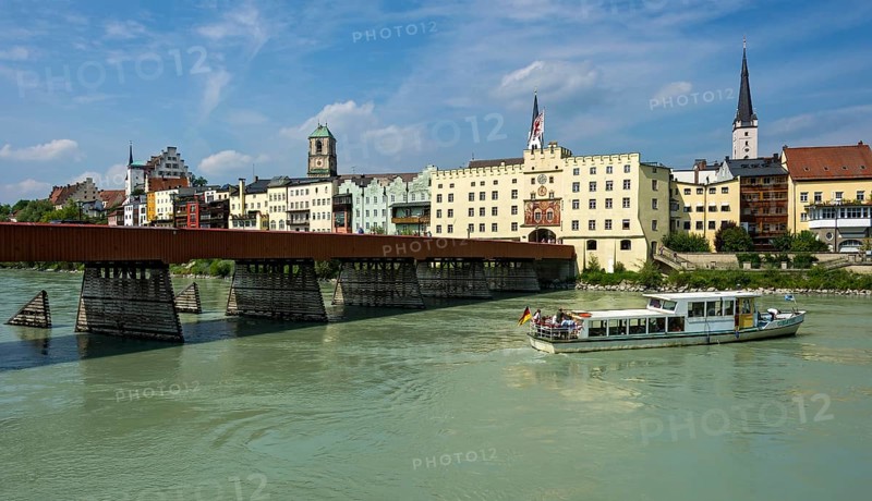 Rote Brucke bridge with Brucktor gate