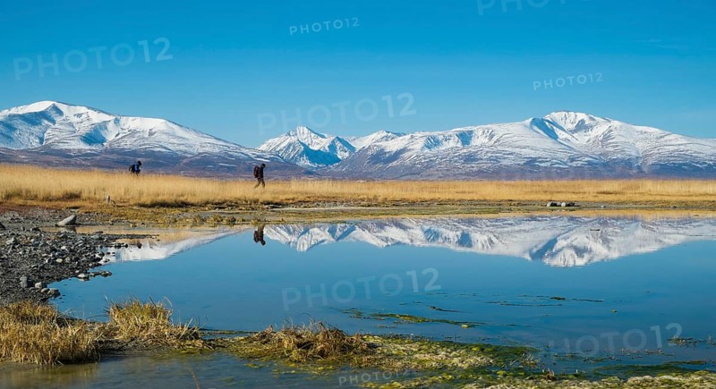 Hikers at Khurgan Nuur