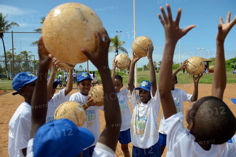 Soccer event for children and teenagers from poor neighborhoods
