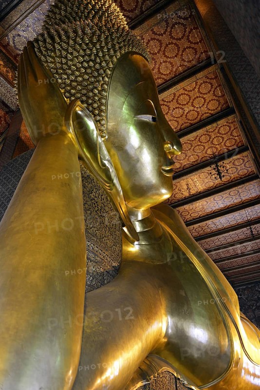 Statue of the Reclining Buddha