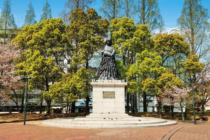 Statue to the women victims of the atomic bomb
