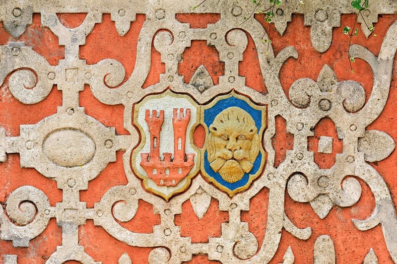 Stone basin at Seelbrunnen fountain with ornaments