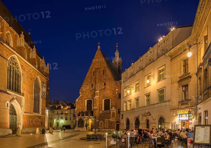 Street restaurant at the St. Barbara's Church
