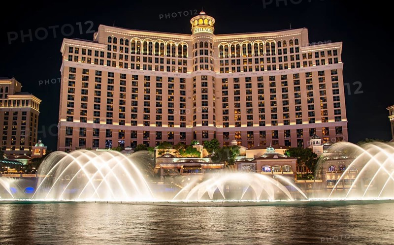 Light show and water fountains