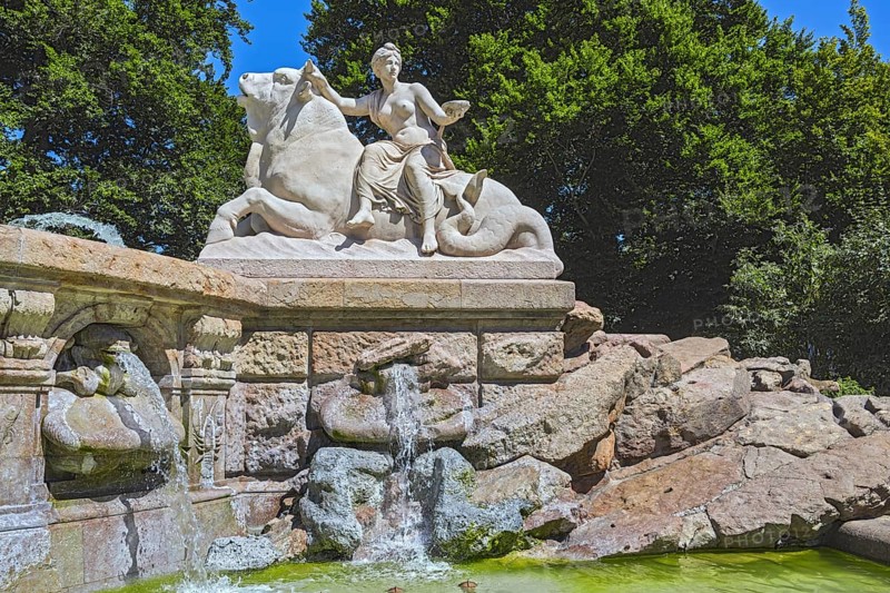 Allegory of the blessing and healing power of water