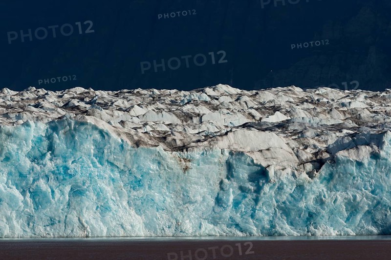 Kongsbreen Glacier
