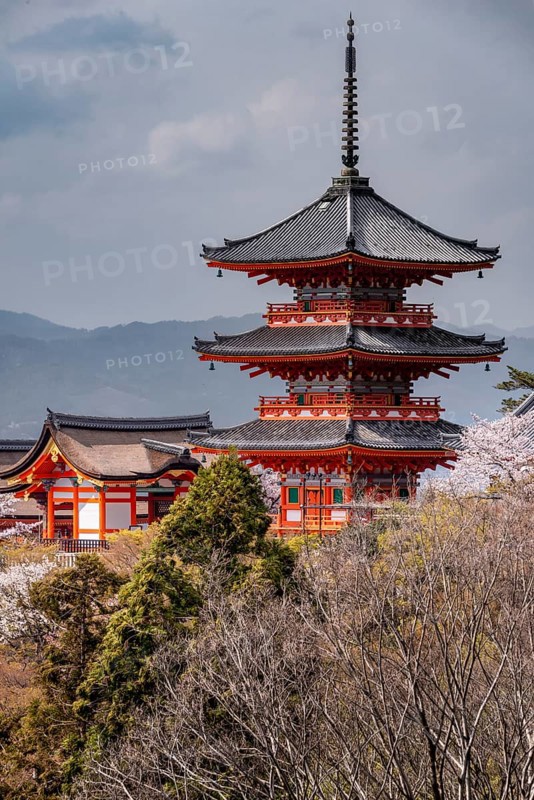 Pagoda and Zuigudo Hall of the Kiyomizu-dera Temple