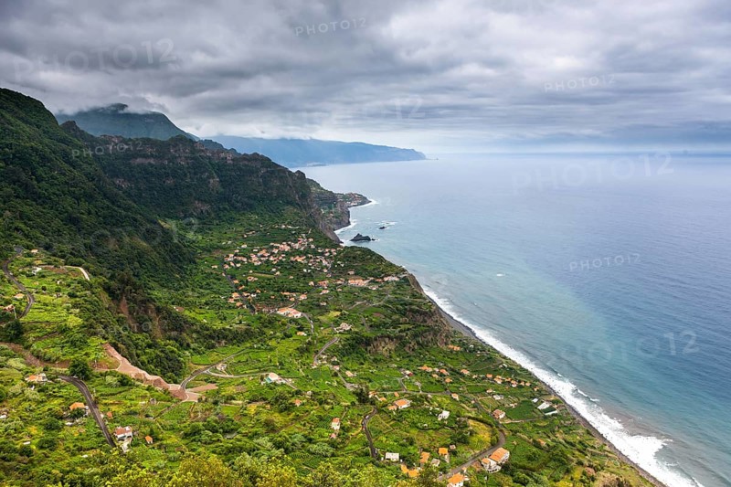 View over the cliffs near Arco de Sao Jorge