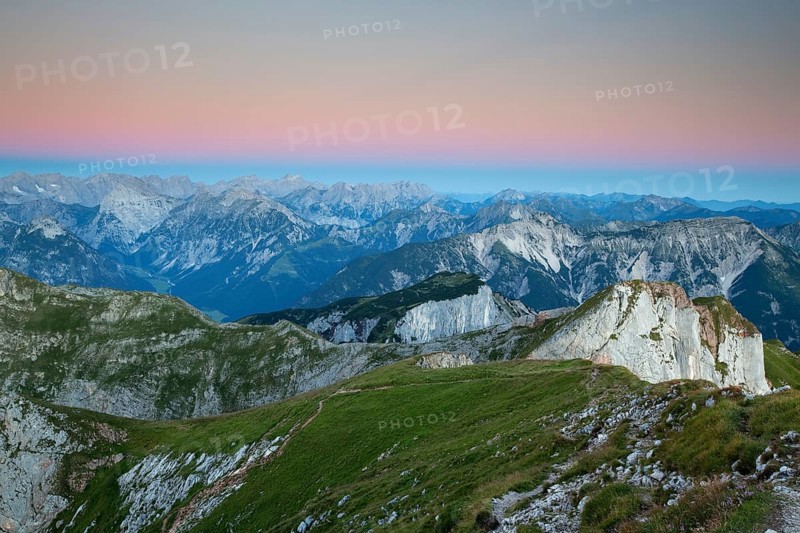 Ridge of Dalfazer Joch Mountain seen from Hochiss Mountain in Rofan