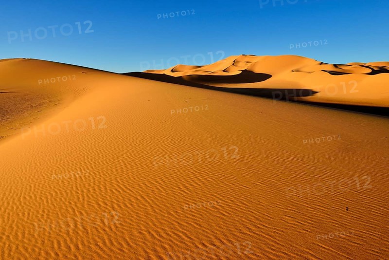 Sand dunes at Erg Takaraft