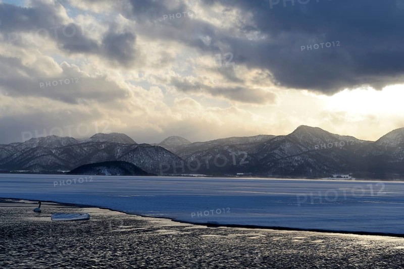 Evening mood at the frozen Lake Kussharo