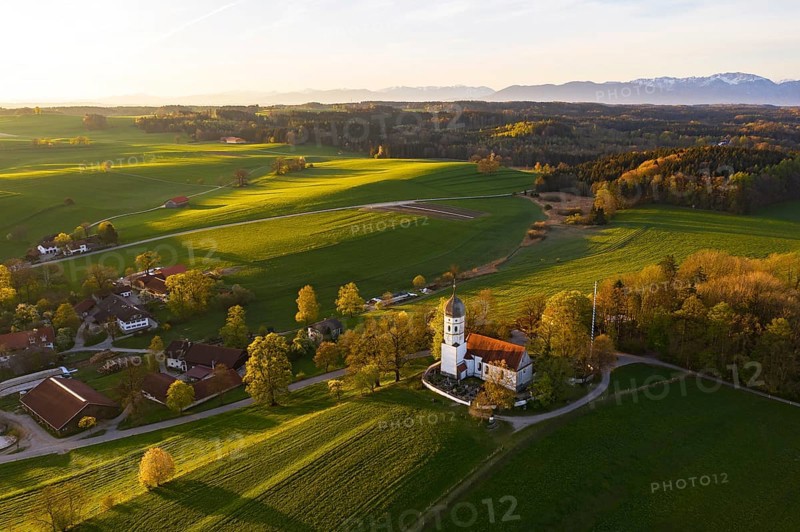 Holzhausen with St. Johann Baptist church in the morning light