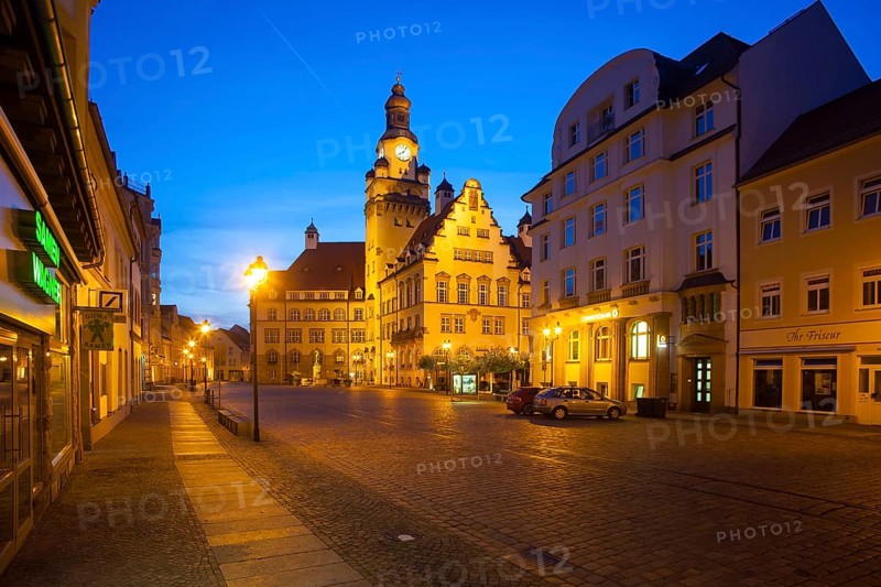 Obermarkt market square with the Town Hall at dusk