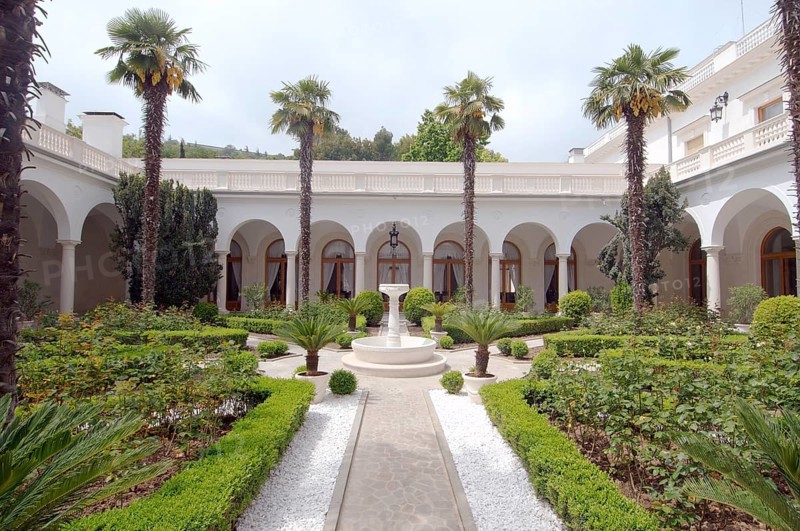 Italian courtyard